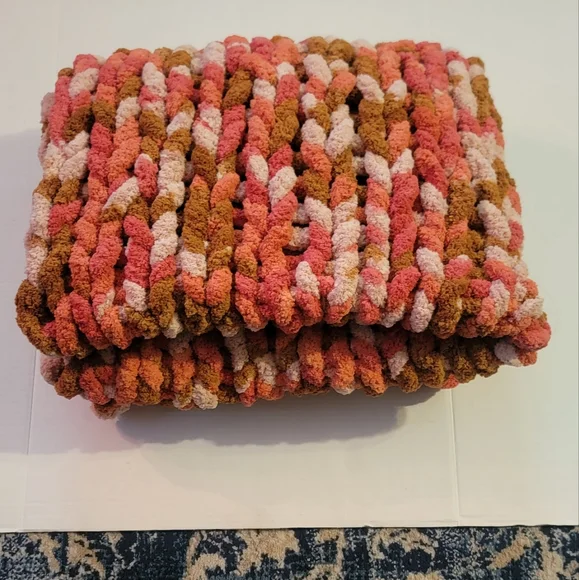 Handmade knit blanket - Picture 4 of 6